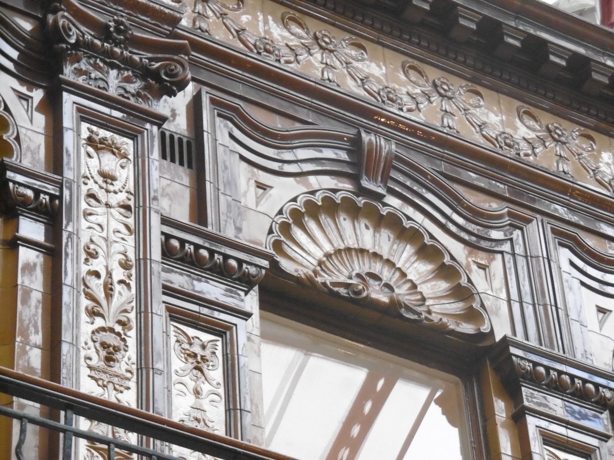 5thLackey's tweet photo. #FabulousFaience4Friday detail of the #CentralArcade designed by #OswaldandSon of #Newcastle, 1906 #Burmantofts described as 'glorious' in the #TACSGazetteer https://t.co/209jxWPdRV