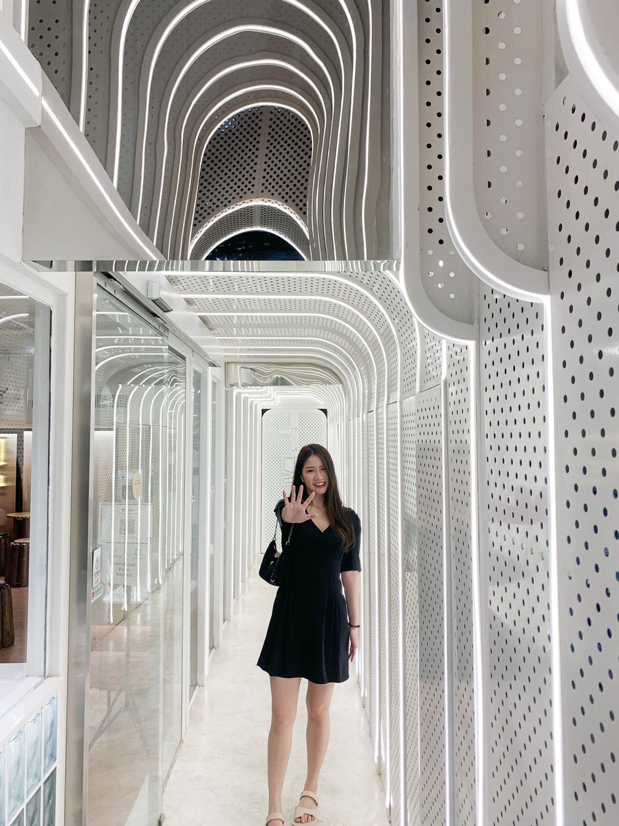 koyykois's tweet photo. คาเฟ่ SATI handcraft ที่อารีย์คือดีมากก มุมหน้าร้านคือสุดปัง กาแฟอร่อยย มีให้เลือกเยอะ ครัวซองต์ทรัฟเฟิลคือต้องสั่ง อาหารหวานคาวมีหมด สายมินิมอลห้ามพลาด https://t.co/f7PUJaNc0t
