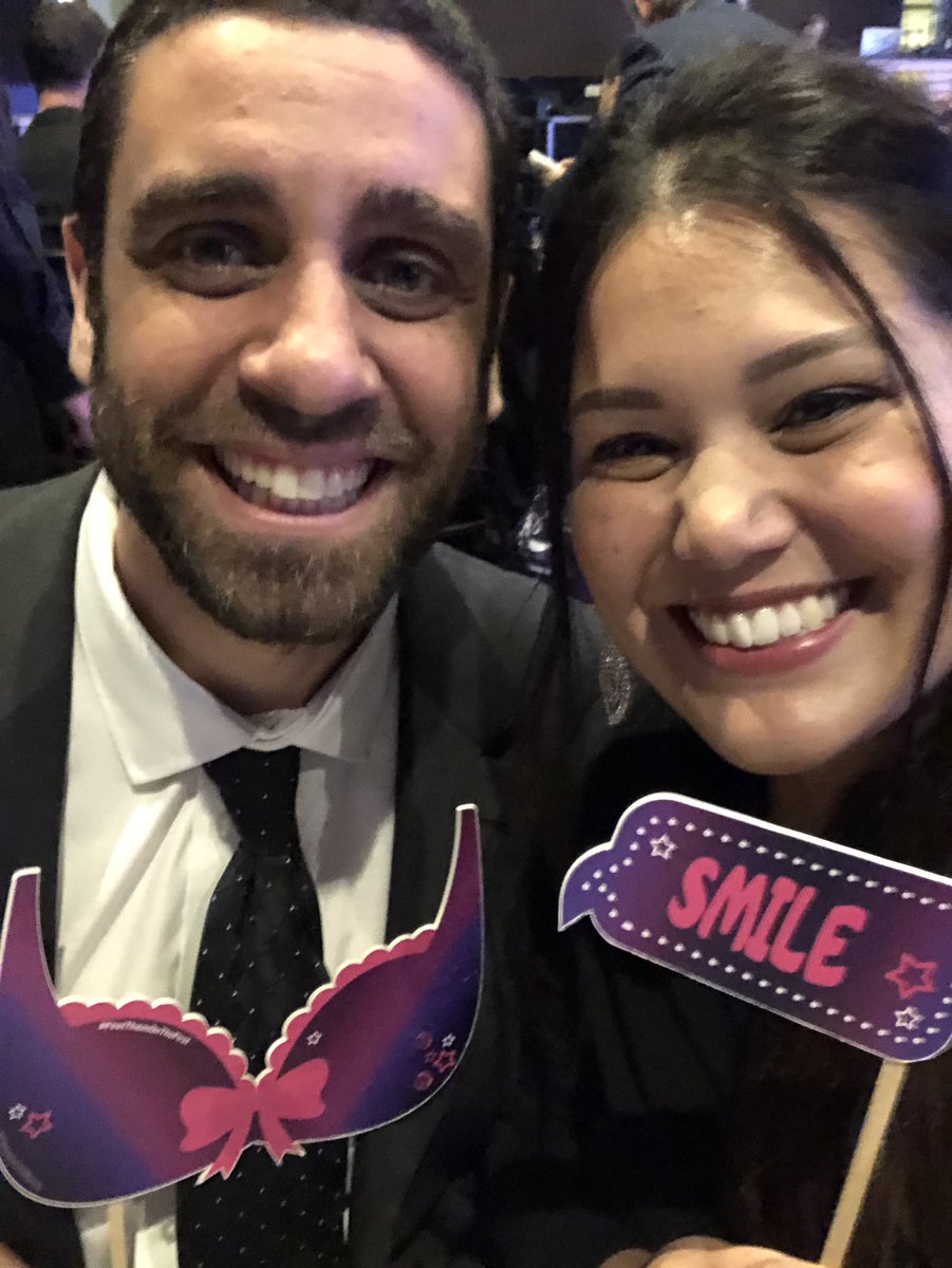 Feeding_Friend's tweet photo. #smartasfox #finalist https://t.co/1M51Olkw1s