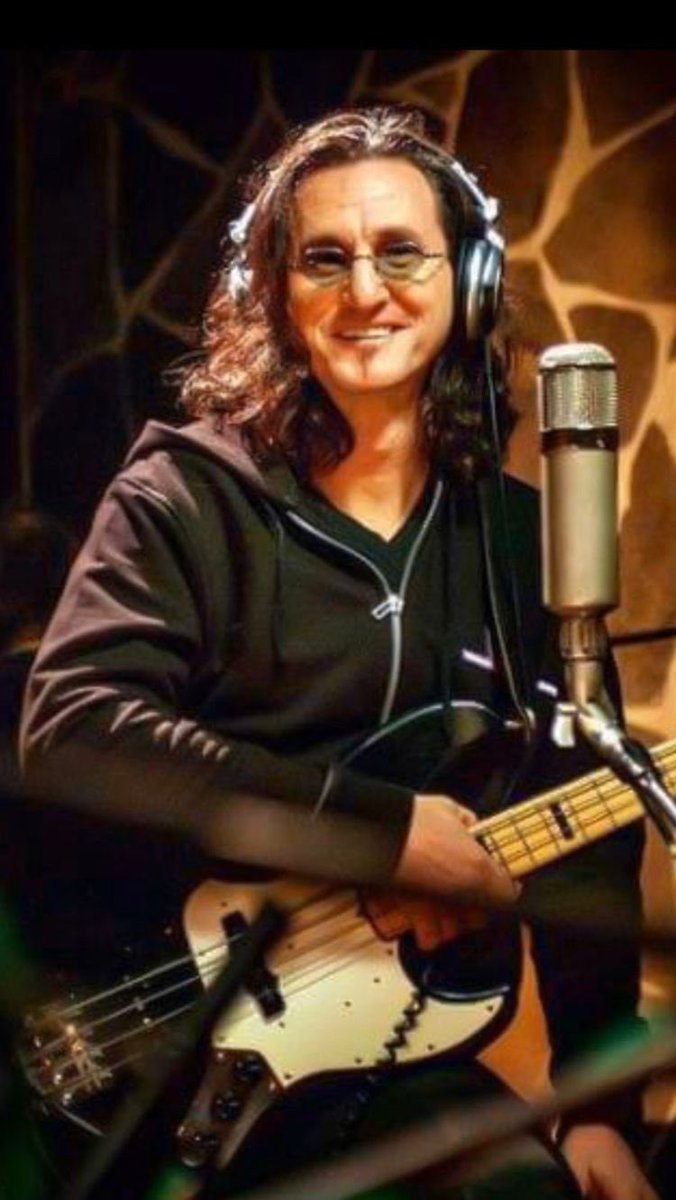 Good morning, Family and friends! Happy Geddy Friday to you all! 🎵😀☕️👍@RushFamTourneys @vivien2112 @AliceDC8 @RosaRey33120220 @OddsFiche @tstein74 @omar_syrinx2112 @mike6371md