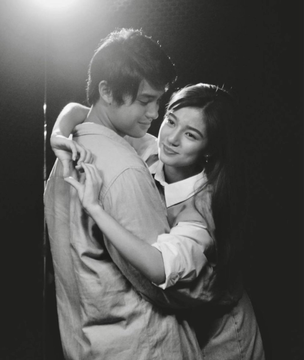 🌙🦋 tweet media