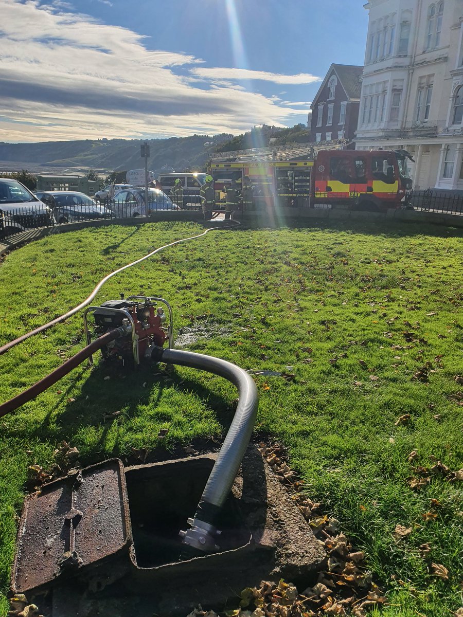 ScarboroughFir2's tweet photo. Blue testing the capabilities of both the ALP and an open water supply at the Grand Hotel, Scarborough. Thanks to all at the Grand for allowing access. https://t.co/ZS3Xwnty4f