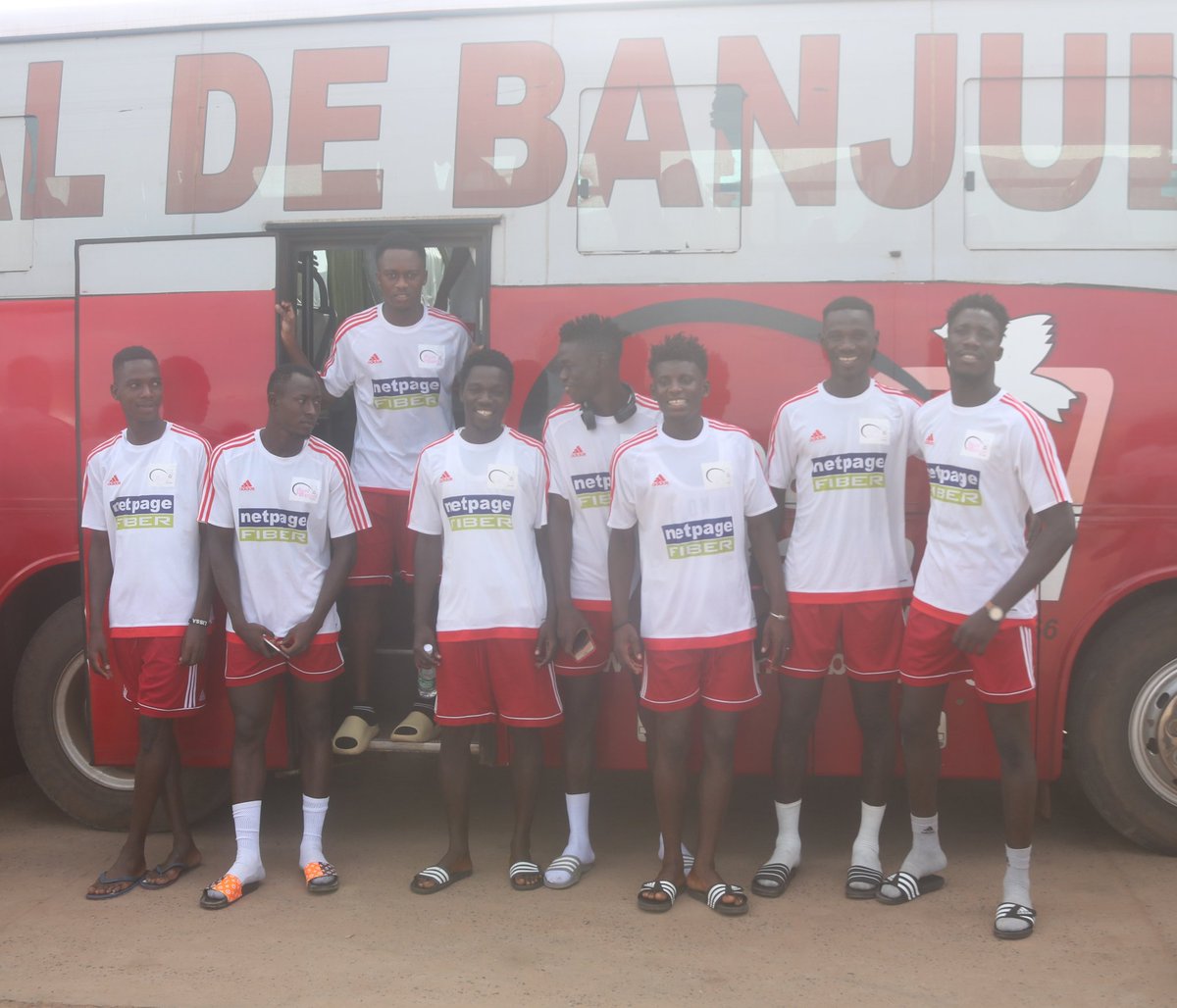 RealDeBanjulFC's tweet image. Safe and sound in Ziguinchor 🙌

The City Boys have safely arrived at Ziguinchor ahead of the first leg of the friendly against Casa Sports, at 4:30 pm.

#RDB #CasaSports #InternationalClubFriendly #CityBoys #RealDeBanjul #NetPageFIBER