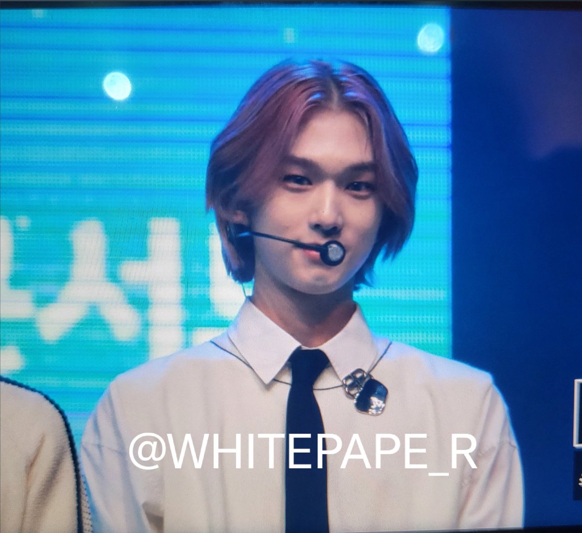 WHITEPAPE_R's tweet photo. 211105 다문화 가정돕기 희망 Big 콘서트 Preview

윙꾸

#EPEX #이펙스 #BAEKSEUNG #백승 #백지야 https://t.co/J2nxKGJoOH