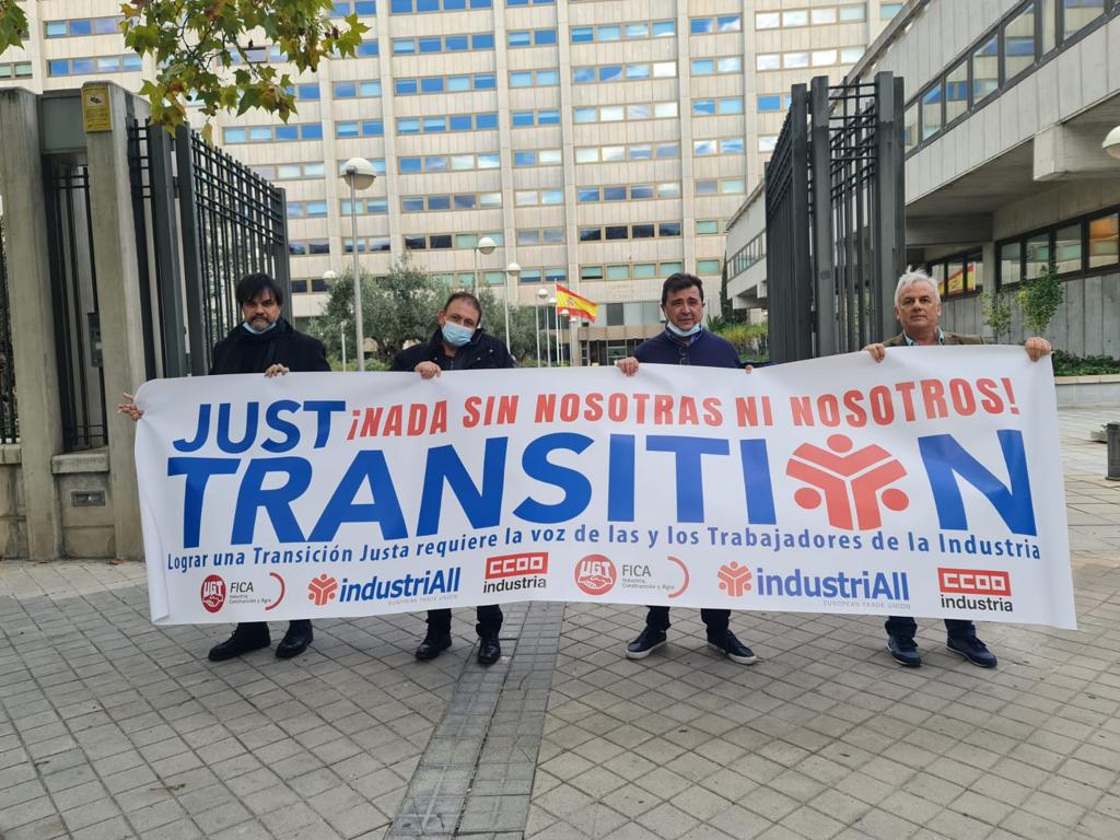 Industria_CCOO's tweet photo. ⏳Esta semana nos hemos reunido, @Industria_CCOO y @UGT_FICA, con el Instituto para la #TransiciónJusta del @mitecogob para hacer balance de acuerdos en los encuentros de la #COP26
#JustTransition #TransicionJustaCCOO https://t.co/eaQtsRkH80