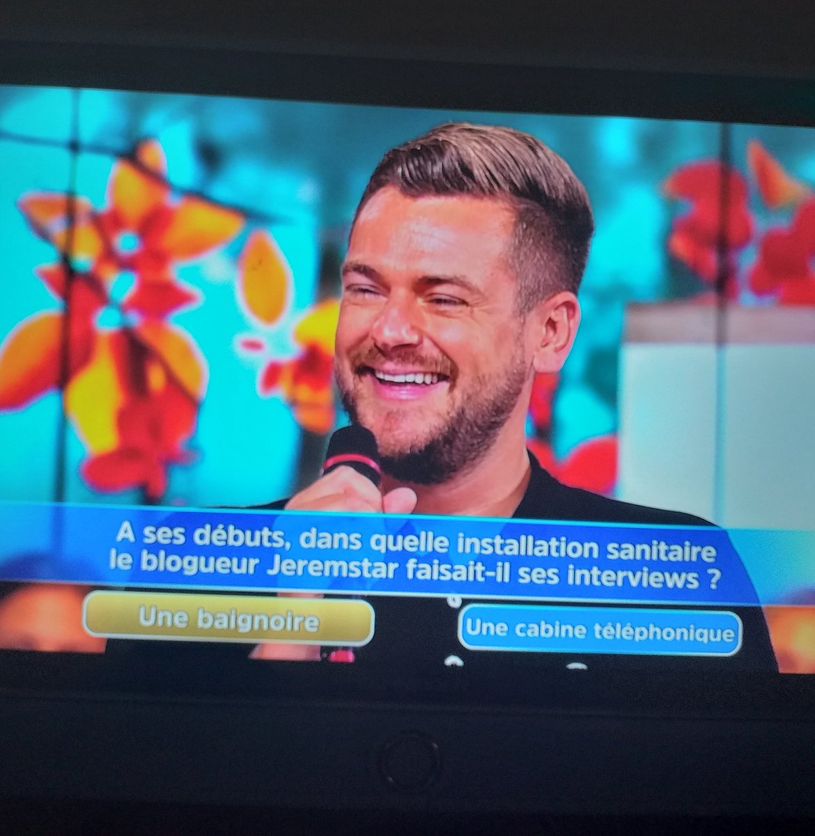 ameliechable's tweet photo. @jeremstar ❤ dans les 12 Coups de Midi  voici le lien de la plateformes  de jeremstar pour parler du harcèlement ça peut vous aider 🤞 https://t.co/fbnSWRBP45 https://t.co/P4FwksKCLY