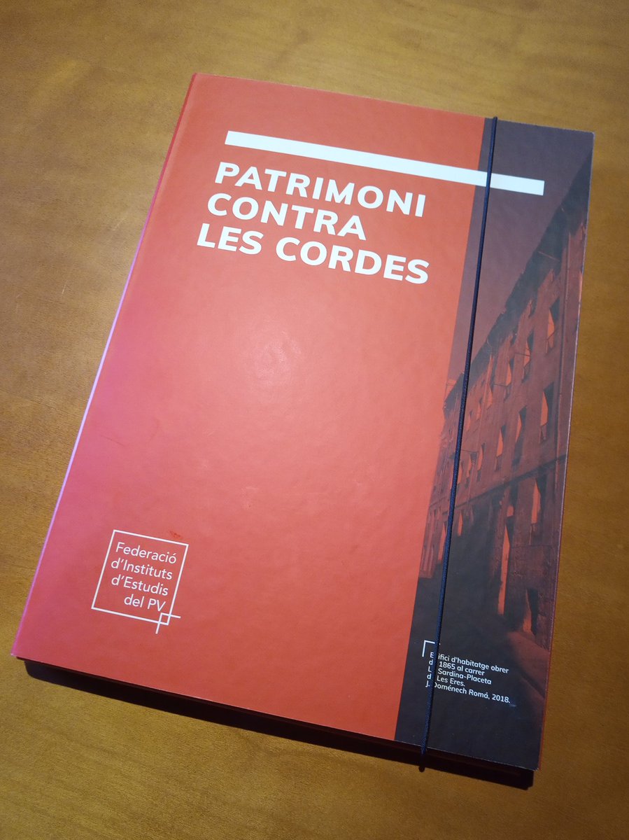 inst_estudis_PV's tweet photo. Ja el tenim ací! Ens ha costat molt, però per fi tenim el catàleg de Patrimoni contra les cordes!
El podreu trobar amb l'exposició. Pròxima parada: #Alboraig 🎉🎉🎉 https://t.co/nKB4L9DxfN