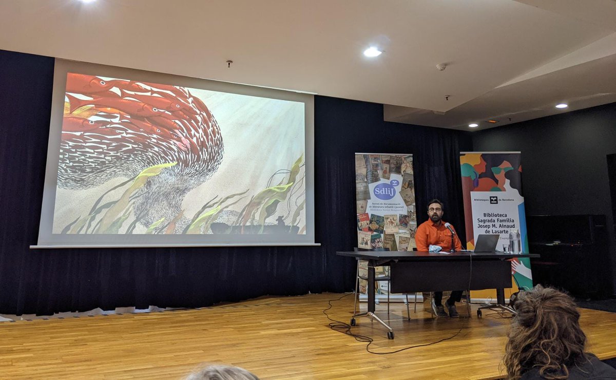 TeresaSalced's tweet photo. Y para finalizar, el ilustrador #DaniTorrent nos hizo un recorrido por las diversas exploraciones creativas en sus libros en 'L’art d’illustrar en clau d’humor' en el marco de la Setmana de l’Àlbum illustrat. 

#Sdlij
@AlbumBcn
@DelAlbum @AnnaSDLIJ @BibliotequesBCN https://t.co/Xeu4OCdesM