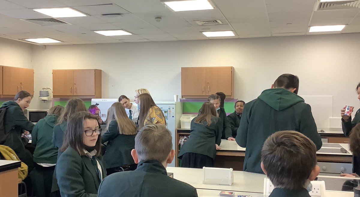 fairgamestmu's tweet photo. Fab time yesterday at Morning Meet 8.30-9.00 am in G52. Great way to start the day. Come and join us! @headsup4wb @KLSBGroup @StMungosFalkirk #ThursdayMorning #cosd #fairgame https://t.co/9ukDMgPOz7