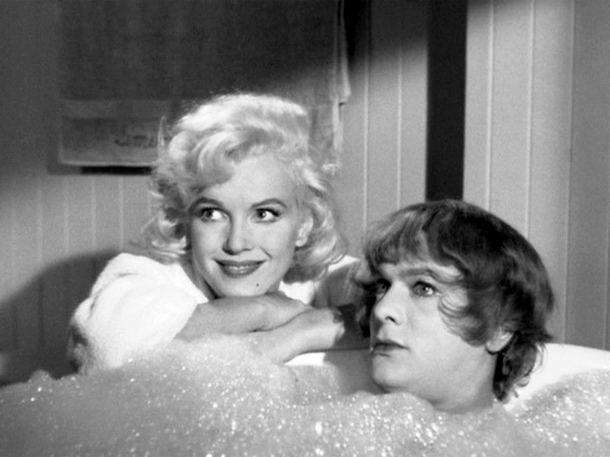 в джазе только девушки хорошее качество. в джазе только девушки фильм 1959. билли уайлдер в джазе только девушки. в джазе только девушки хорошее качество. в джазе только девушки фильм 1959 мэрилин.