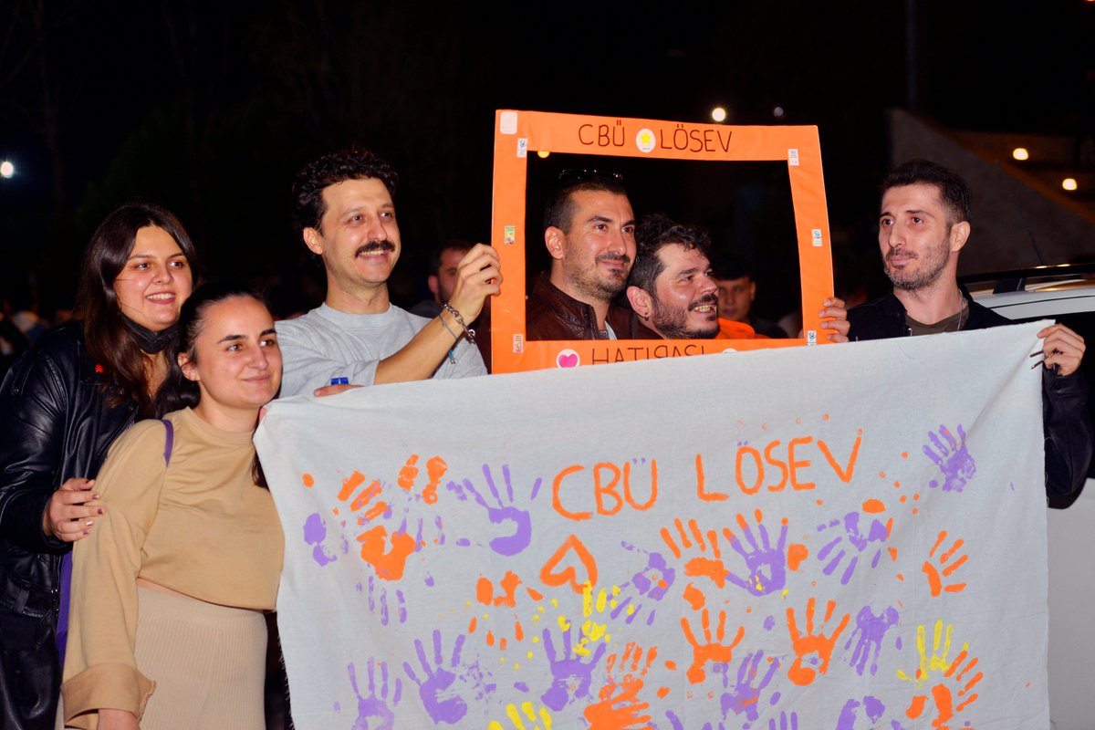 MCBÜ'de Lösemi Haftası Etkinliği

#LösemiliÇocuklarHaftası #lösemili1çocuğunhayali #lösev