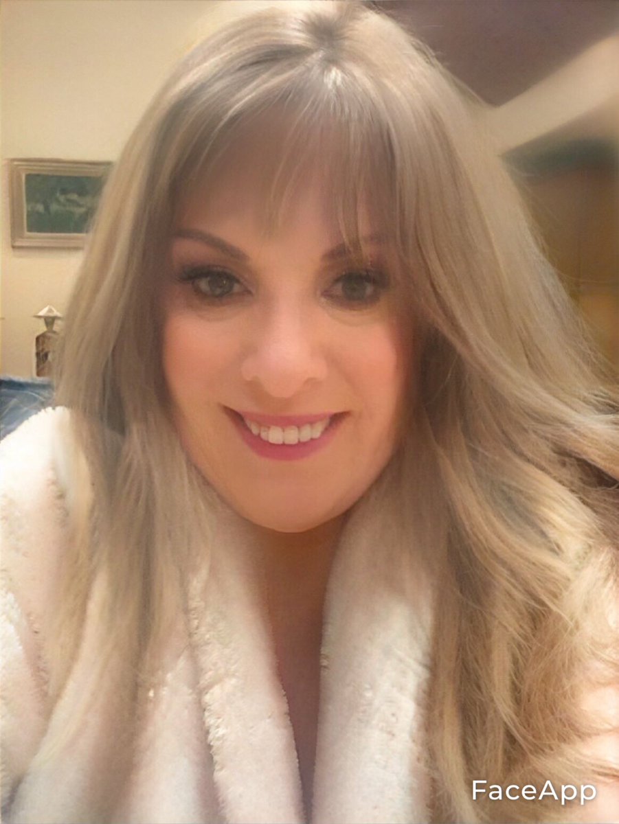 patriciascanl18's tweet image. Last day of feeling like a film star! Got the makeup done for today’s filming and I’m having such fun with the filter thingy! #NotRealLife 😜