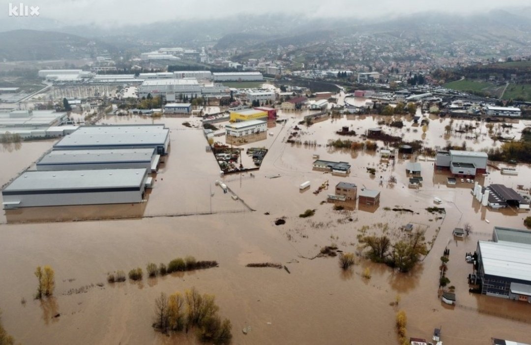 aldin_aba's tweet photo. #Sarajevo outskirts this morning. 
#floods #Bosnia https://t.co/RP7UWadozy
