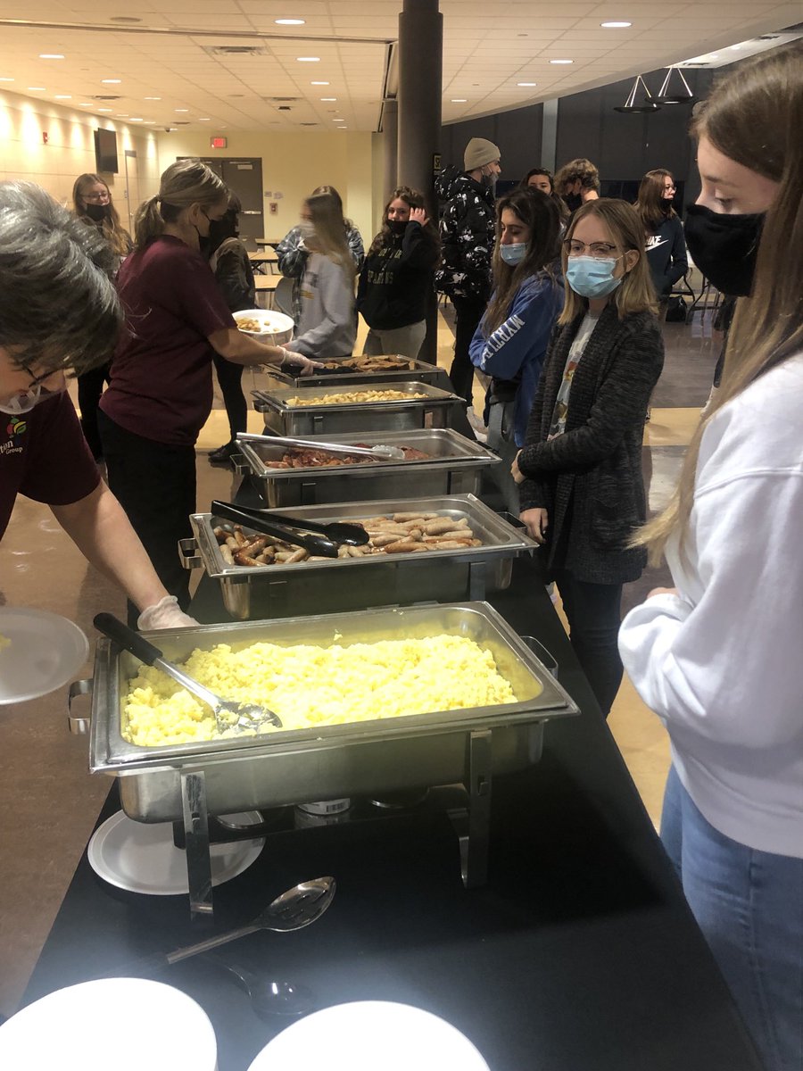 hilltopspartan's tweet photo. A record setting October Student Recognition Breakfast!!! Congratulation Ss!!! #SupportSpartan #MontourProud https://t.co/b04czSLCk4