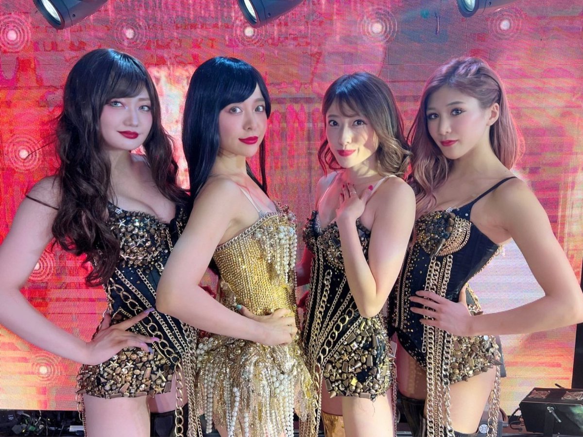 partyon4799's tweet photo. 11/7(日)日本テレビよりお昼12:45から放送、美のプロフェッショナル集団が芸能人を変身させる番組『THE MAKEOVER』に #坂下千里子 さんが出演💃

本人も知らない新たな魅力を解放✨

#パリオン からはカレン、レオナ、チズミ、ナナが共同出演👏

果たしてどんな変身を遂げるのか⁉️
乞うご期待‼️ https://t.co/8W9Yf9ikFC