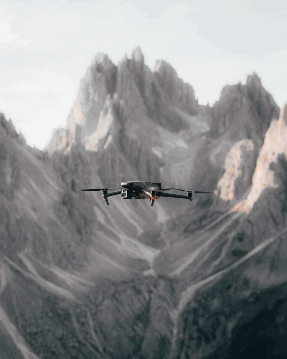 DJIGlobal's tweet photo. With DJI Mavic 3, we've taken the step from a great drone with a good camera to a great camera that flies perfectly 🚁

Discover more: https://t.co/8L2XD1fzlV

📸: IG/ Denis Barbas https://t.co/GIPr2aWtiJ