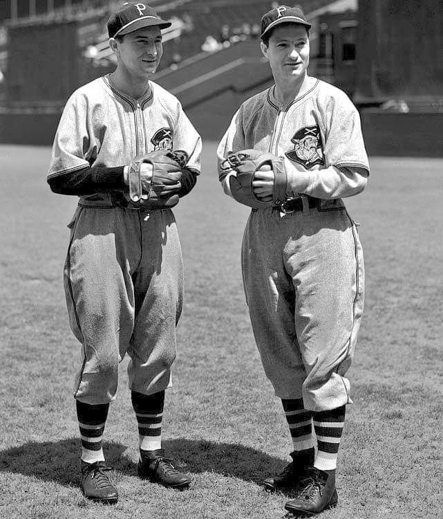 TheBuccosFan's tweet photo. #FYI Paul & Lloyd Waner combined to get 5611 @MLB Hits, a Record for Siblings. (5185 as members of the #Pirates.) #BigPoison #LittlePoison
146 Days until @Pirates #OpeningDay 2022! #March31 #LetsGoBucs 🏴☠️
#BuccosBaseballCountdown ⚾️ https://t.co/DTnxAV8PY4