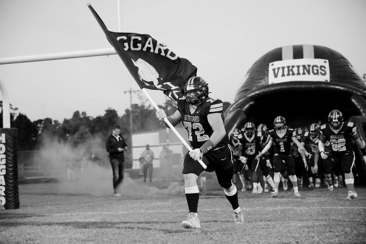 CoachPurzitza's tweet photo. Locked and loaded

#1TEAM https://t.co/Wb8yLX0VZ6