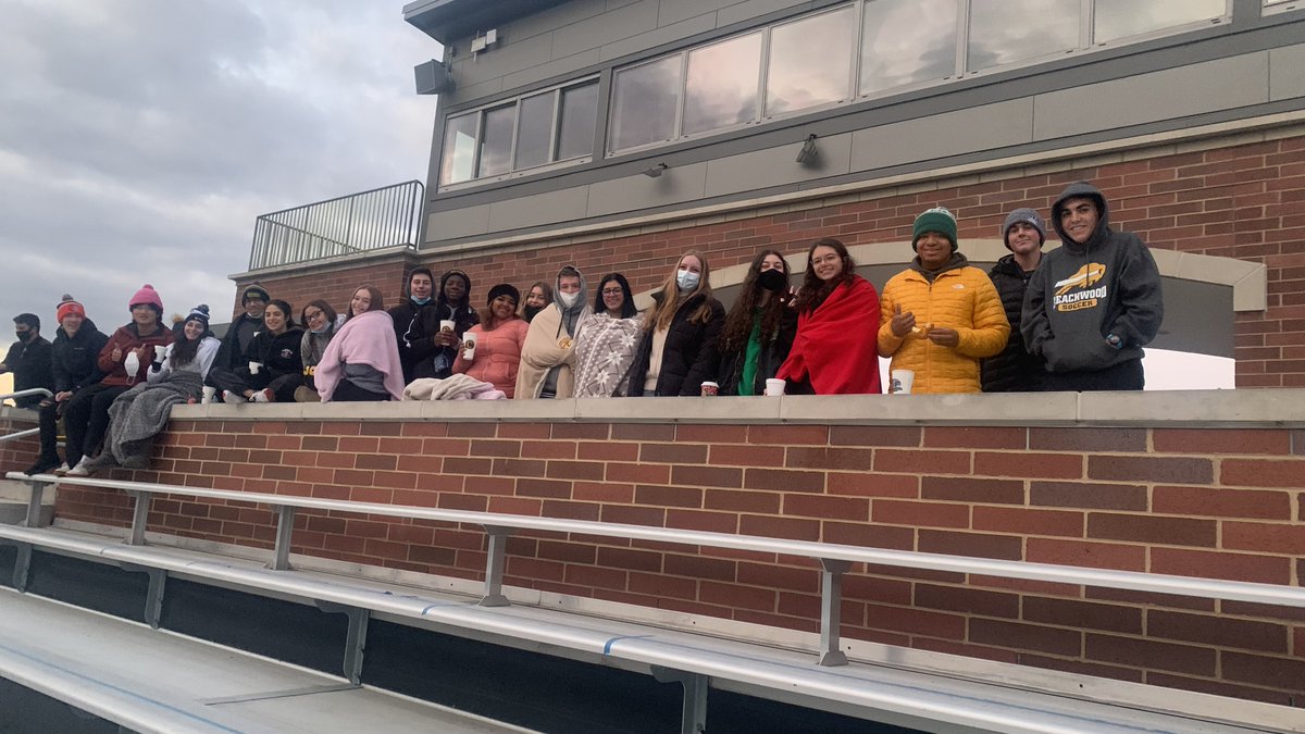 BisonAthletics's tweet photo. Seniors - Class of 2022 enjoying breakfast and a beautiful sunrise! Such a special group of kids. https://t.co/jrqA58ezBz
