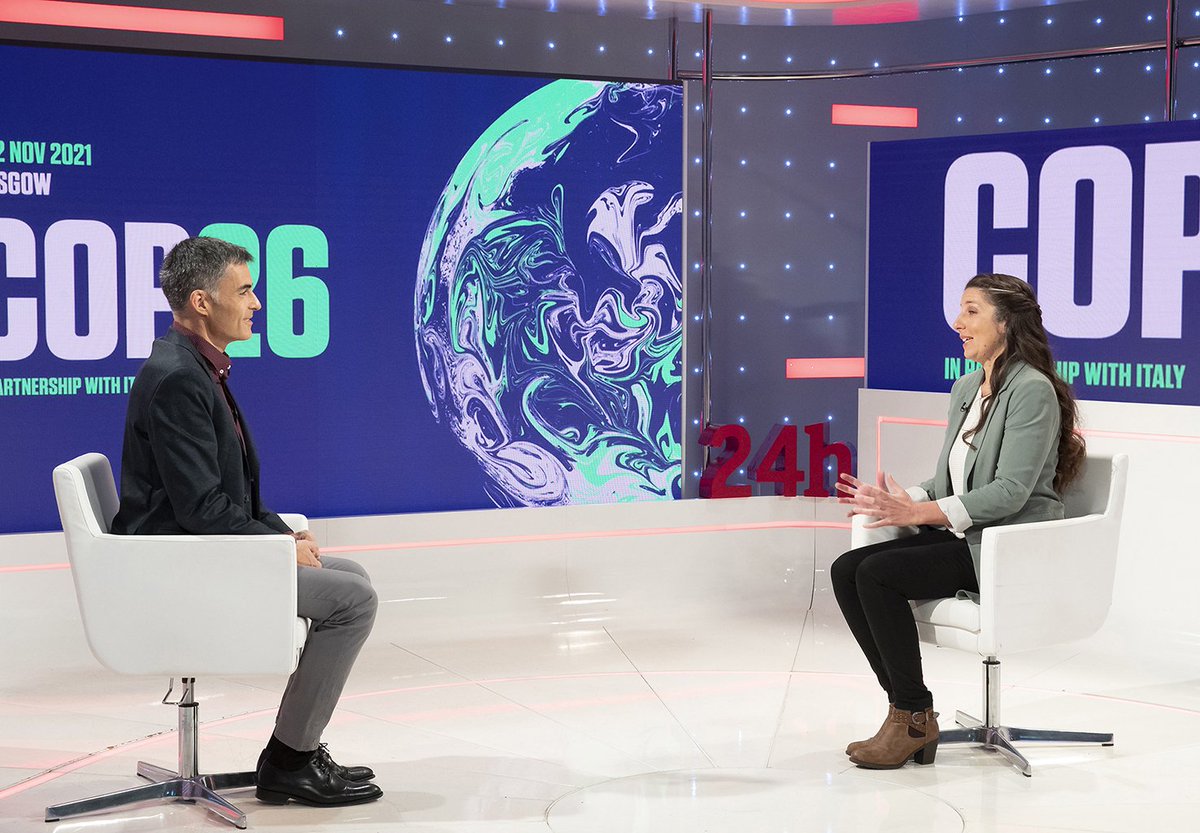 MundoEn24h's tweet photo. Esta semana hablamos con @ESBuenache, directora de @greenpeace_esp, sobre la Cumbre del Clima. ¿Qué resultados esperan de esta reunión decisiva para el futuro de nuestro planeta? Se lo preguntamos esta noche a partir de las 0.30h en el Canal 24 Horas. https://t.co/FlMPSHPIxb