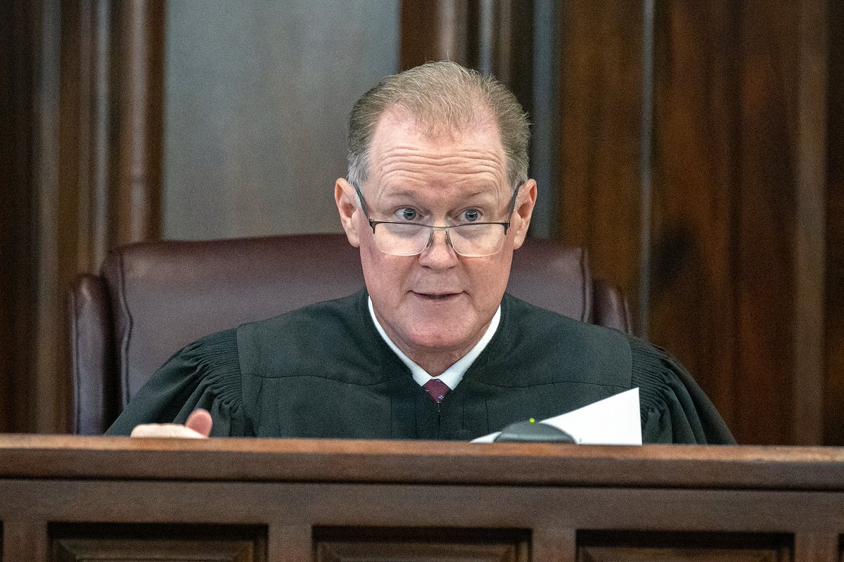 KaileyTracy's tweet photo. After almost 3 weeks of jury selection, opening statements start today in trial in death of #AhmaudArbery. 
-11 white jurors, 1 Black juror
-1 juror struck for medical reasons yesterday, alternate replaced her, also white female
-Court starts at 9 am
Photos: pool photographer https://t.co/4H0aJ3K78y