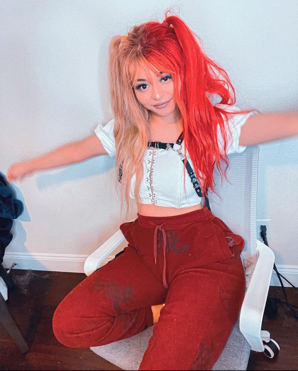 AlexEinsteinn's tweet photo. 🌶 https://t.co/3yQfZzgvcP
