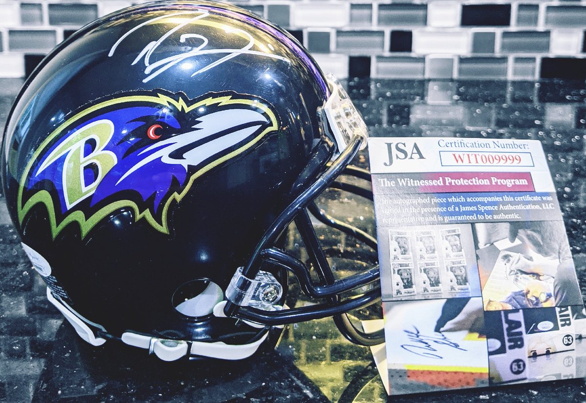 PowellAnalytics's tweet photo. 🚨 #NFL GIVEAWAY 🚨

Signed Ray Lewis Mini Helmet!

To enter:
🏈 Like and Retweet
🏈 Follow @RotoGods @CraigSantosNFL and @PowellAnalytics 
🏈 Comment with a prediction for Lamar Jackson TOTAL YARDS on TNF vs Miami

Closest prediction wins! Winner picked after the game! https://t.co/r7IDOcSBDI
