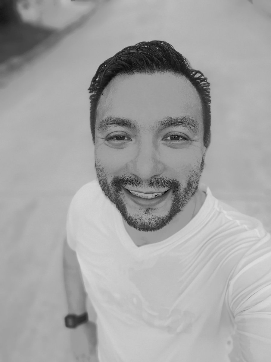 JosuManuelAven1's tweet photo. Tú eres la motivación!
#amolasrutas #soyrunner #siesegordopudo #InspirandoMetas #LigadelaJusticiaRunner #YoElegiCorrer porque #corrersana #manicomiorunner #FénixRun #siguesudando #garmin #asics #run2021maskms #losdesfachados #MMTCH https://t.co/xt82lJwWOl