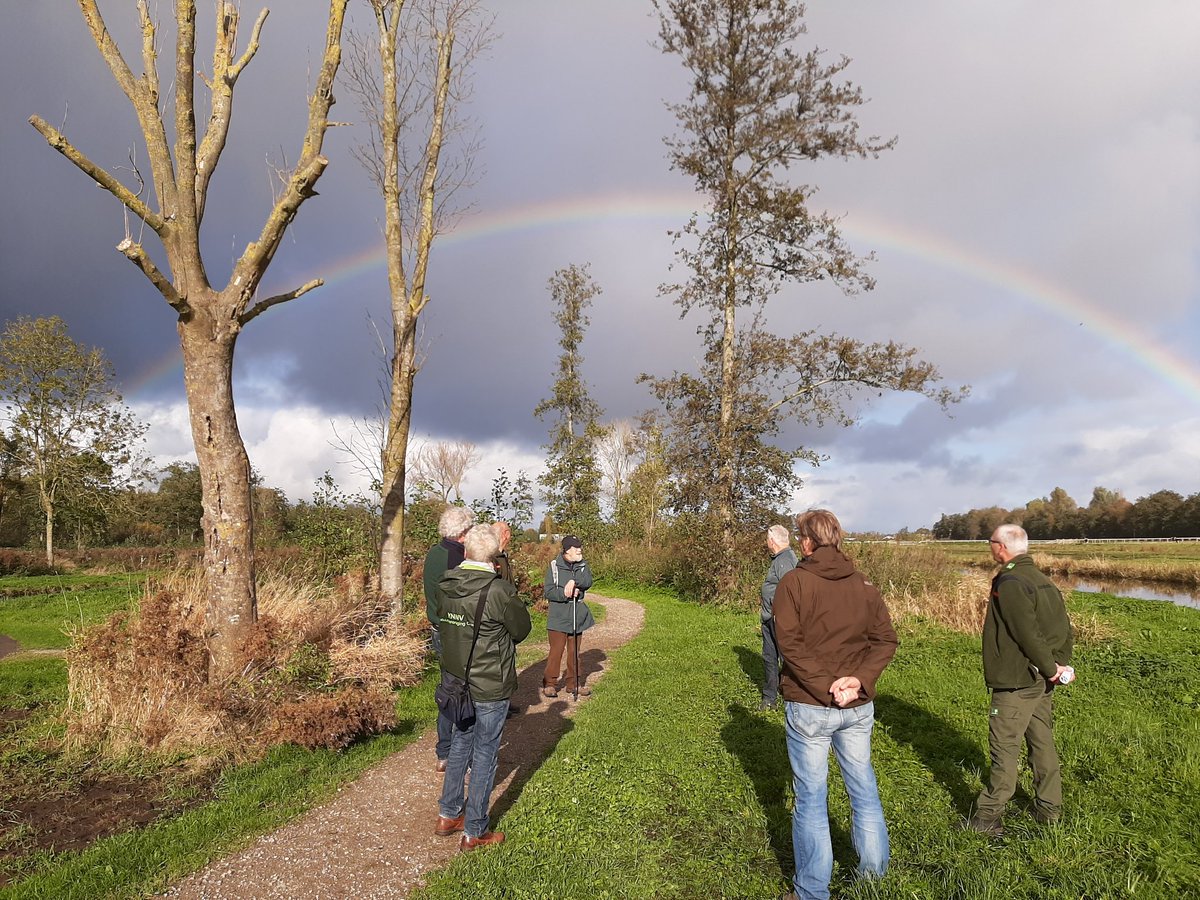 Ecolooggouda's tweet photo. Vanmorgen een vruchtbare en informatieve ochtend met specialisten en groene verenigingen om te komen naar natuurdoelen en meer biodiversiteit in het #goudsehout. @GemeenteGouda @ThierryVanVugt @WachterBos @GoudaKnnv @AchterwillensWT https://t.co/HOtnpNeSyN
