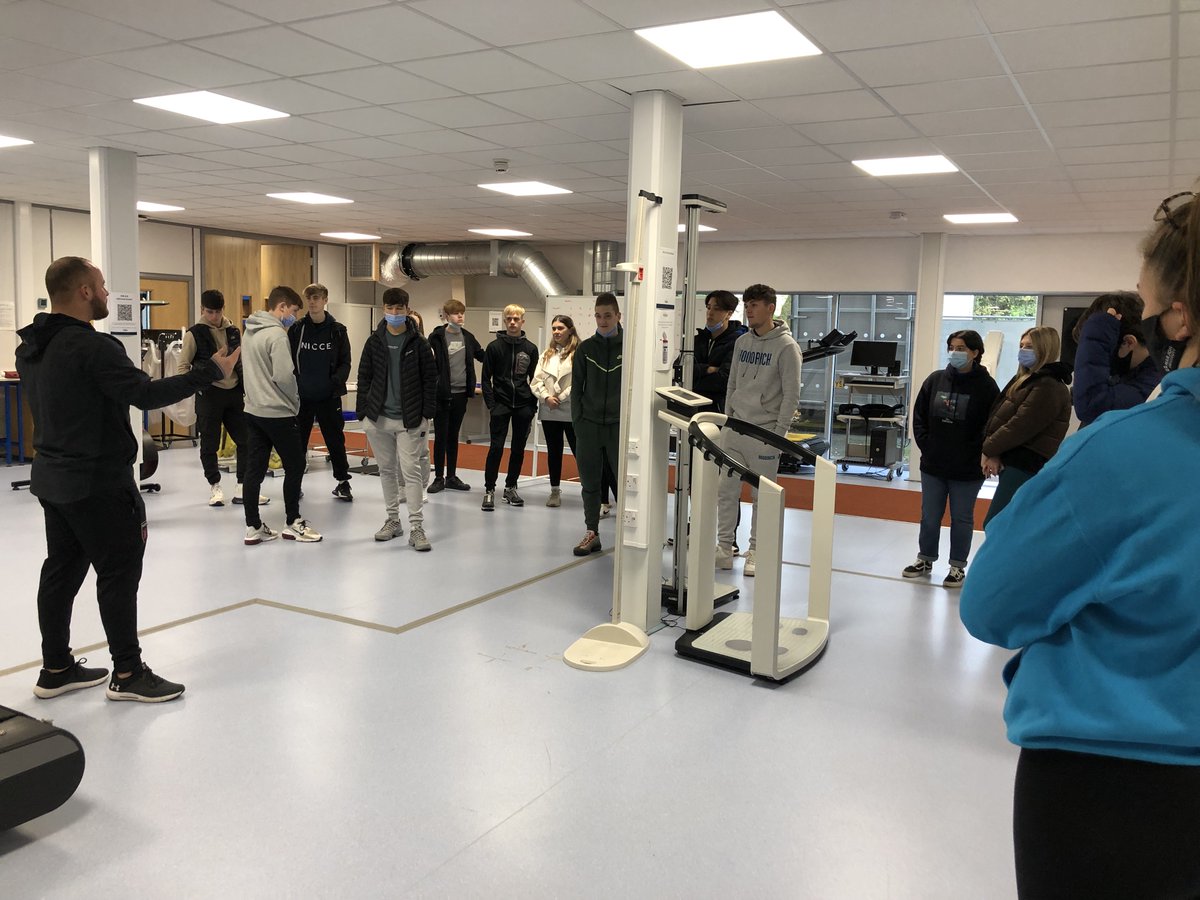 EggyCareers's tweet photo. @EggbucklandCC @Eggbuckland6th Inspirational Year 12 trip to @marjonuni #campustour #facultyworkshop #HEengagement #Gatsby https://t.co/ZIl9AUP8OO