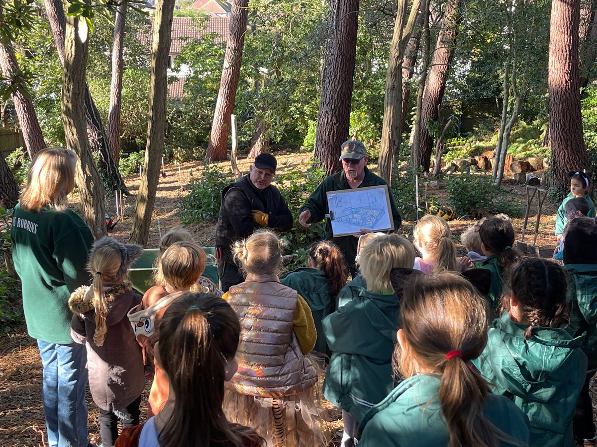 YarrellsSchool's tweet photo. Year 2 children had a great lesson learning about trees and how they are essential to our planet!  They then enjoyed planting their class tree, Gerald, and want to come back in 20 years to see how it has grown!
#climateaction #earthshot @DorsetWildlife @WoodlandTrust @Dorsetecho https://t.co/IiaVQMZGf0