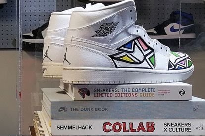 monsieurponto's tweet photo. R7.7 million, customised sneakers by Gogo Mahlangu.👌🙆 https://t.co/luLOmhJ0tw
