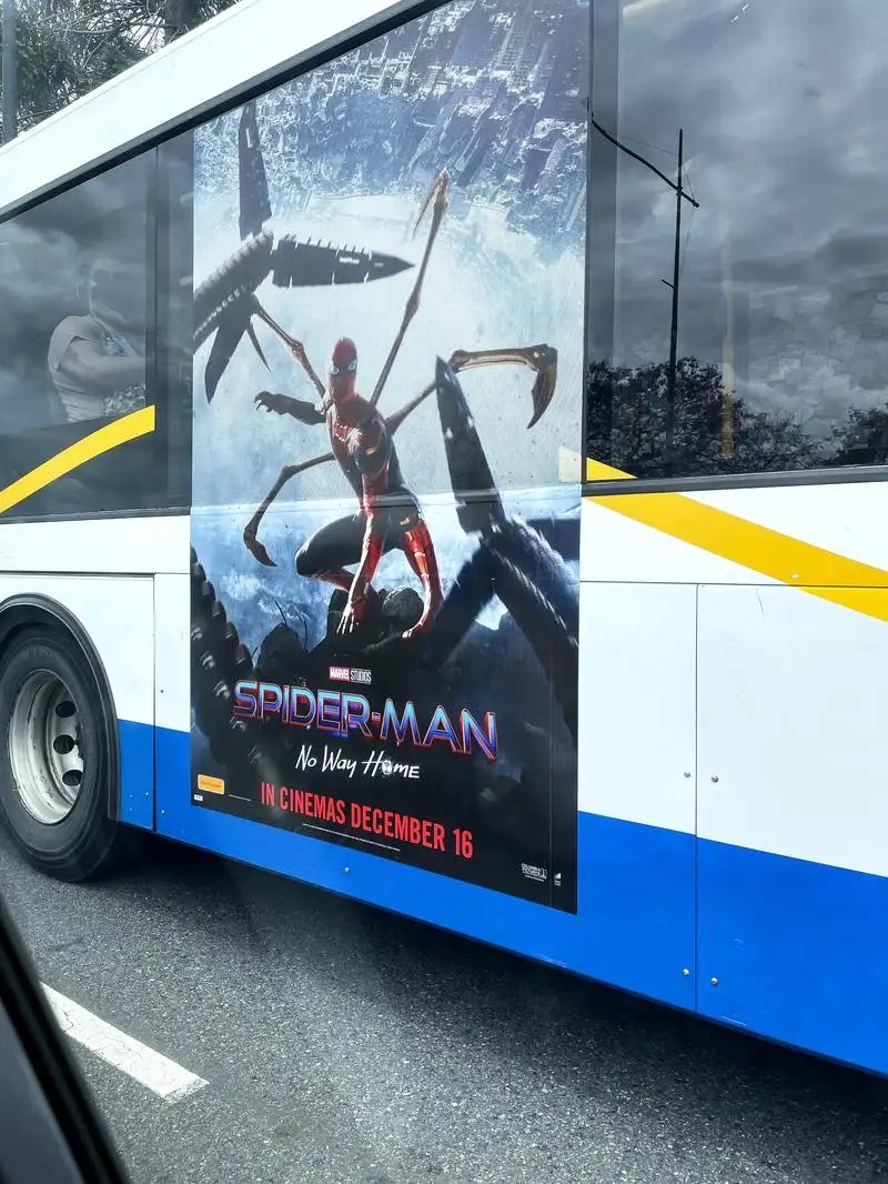 Poster yang diduga sebagai poster resmi film Spider-Man: No Way Home di Australia. (Dok. BananaBreadGabe dari Reddit)