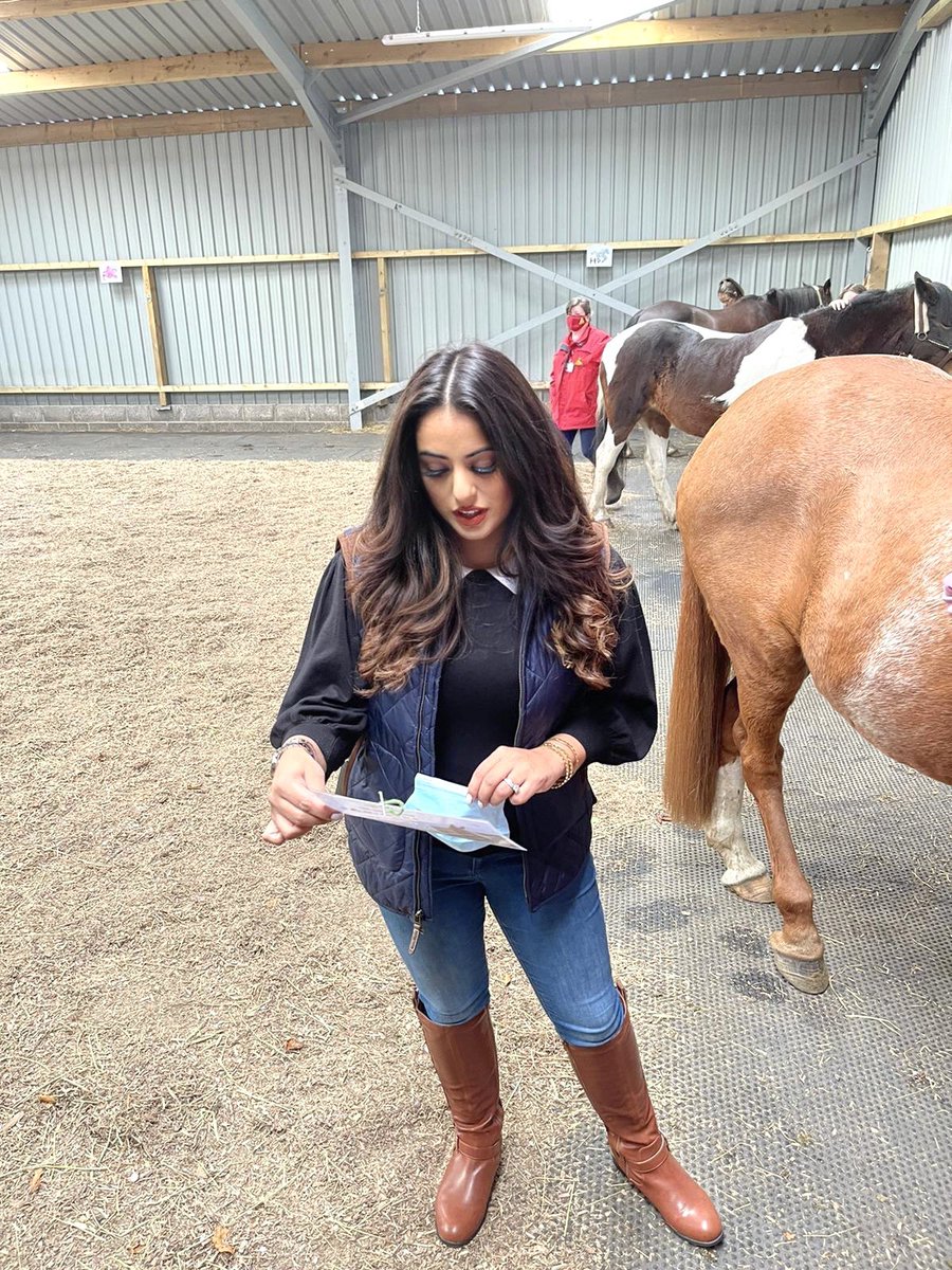 A brilliant visit to @PoniesHelp in Harthill.

They rescue horses + ponies who work with young people. An absolutely fantastic organisation which I’m pleased to support!

Can’t decide if highlight was meeting Foxy the horse or being asked what year of secondary school I’m in 😂