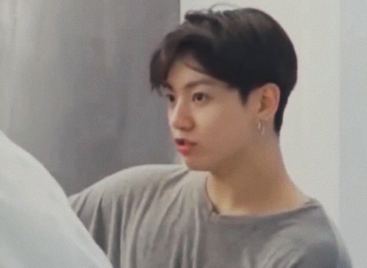 homeisjungkook's tweet photo. soft 🌥 https://t.co/eJZZyuG7Av