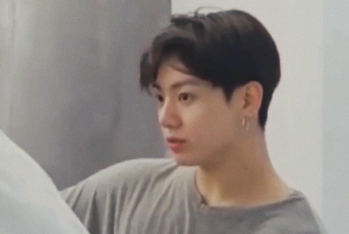 homeisjungkook's tweet photo. soft 🌥 https://t.co/eJZZyuG7Av
