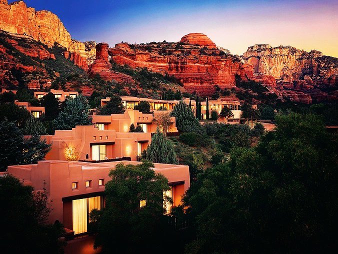 TrayAway's tweet photo. https://t.co/4BW0rPrFHp is excited to be supporting Enchantment Resort for success with contactless tray tracking &amp; retrieval!  The dramatic red rocks of Sedona’s Boynton Canyon set the tone for an experience beyond compare! 
#hotels #travel #hoteltech #roomservice https://t.co/YRFkp3fRzK