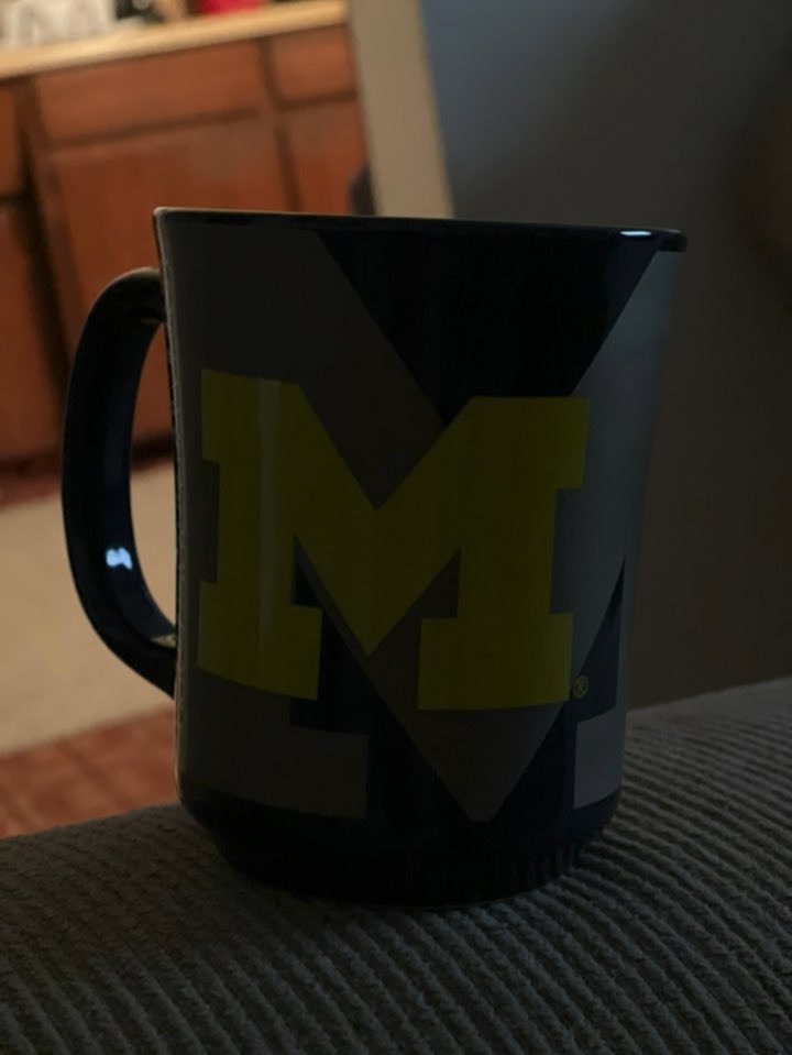 GoBlueJoey's tweet photo. @DougMidwest Good morning! #OffWorkTodayπ #CoffeeLover βοΈ #GoBlueγ½οΈ #EnjoyTheDay ππ» https://t.co/ZaQ1z6Bo7u