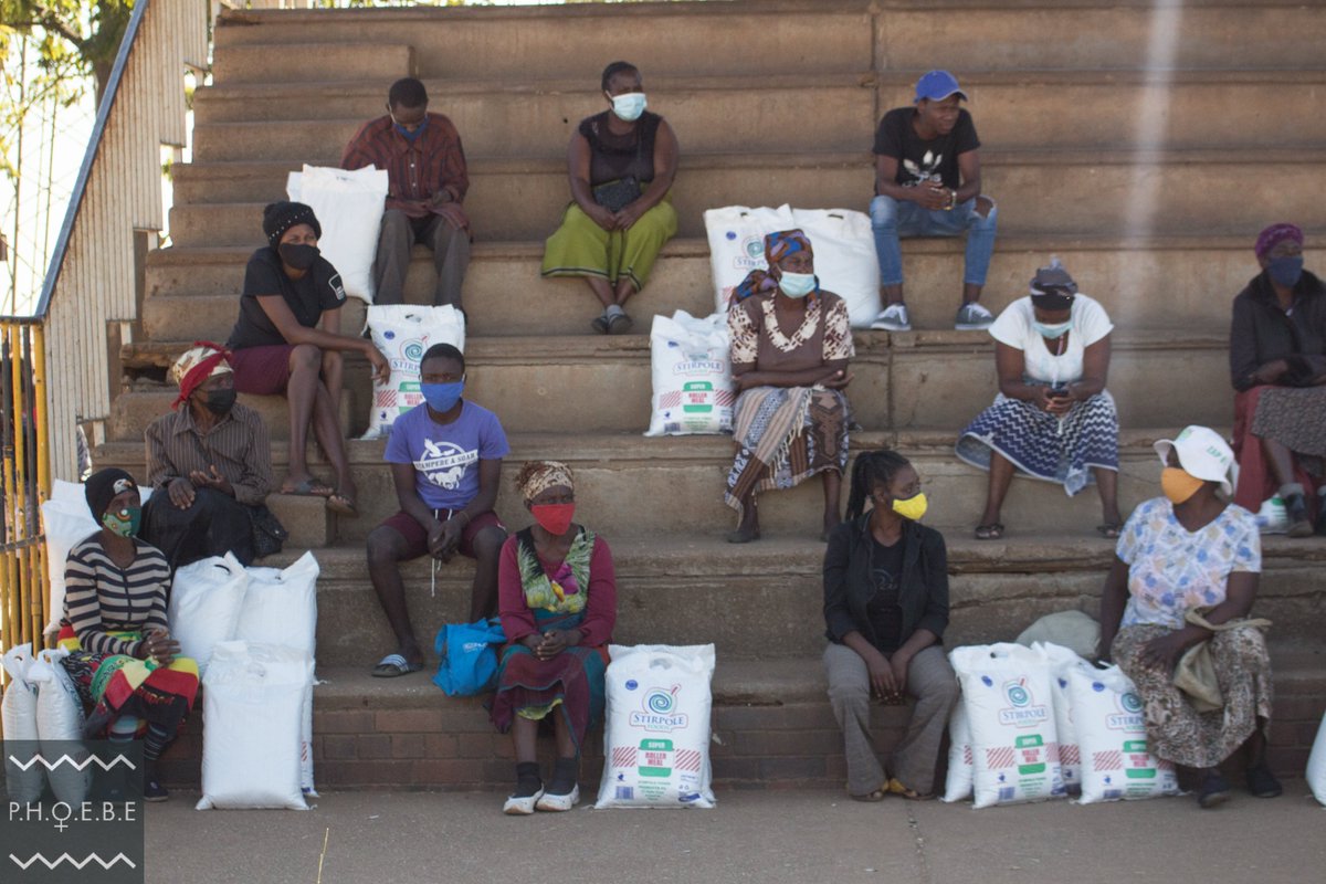 PhoebeZimbabwe's tweet photo. #promotingvolunteerism in our community, doing things for others i s a powerful antidepressant, self-esteem booster and it gives one a sense of purpose. Lets volunteer and help others to find a cause they are interested in life. https://t.co/Uc20Z9Jgvu