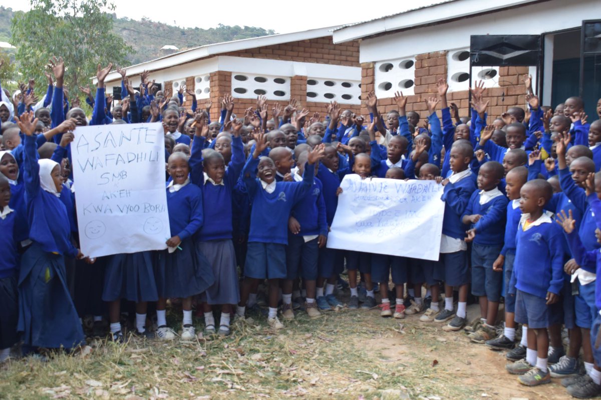 idydc_tz's tweet photo. Thank you to our donors for cooperating with Idydc Iringa organization for the construction of our best and modern toilets in primary schools in the Iringa region #Snsb #akeh https://t.co/vWACsC7DRa