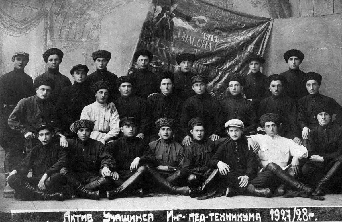 восстание рабочих в гамбурге 1923. восстание в гамбурге 1923 год. октябрь 1923 г. первый горский съезд 1 мая 1917. челябинск 1920е годы.