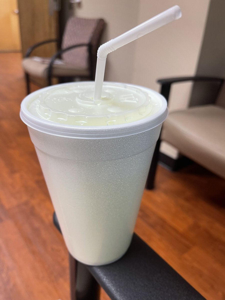 shaemakuno's tweet photo. CTスキャンでバケツサイズのダイを飲まされ、その上IＶも打つとは、、、。 https://t.co/3EWOJ3dxyG