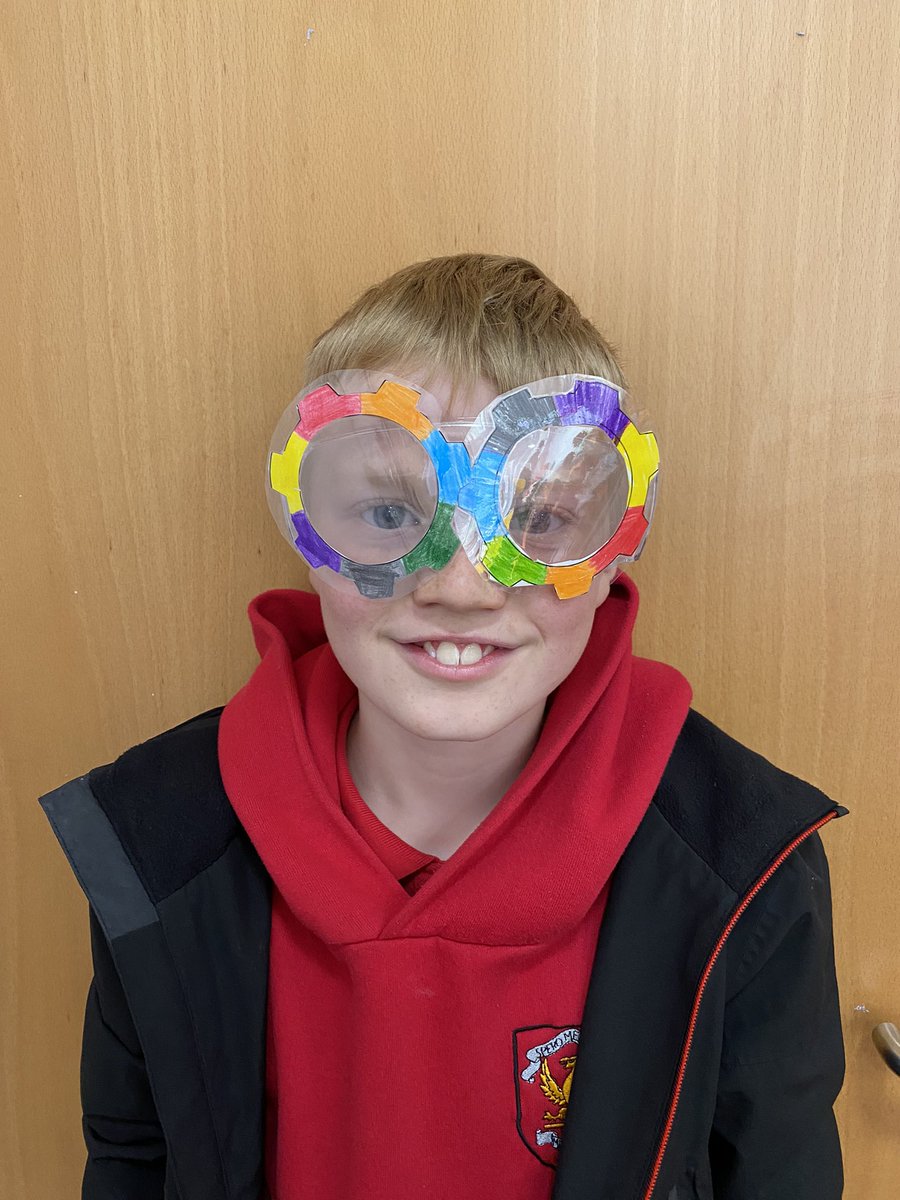 MidCalder_PS's tweet photo. Our class Emotions Works coggles have landed in our classroom today! Modelled by some of our P6 children 🧡💛💚❤️💙💜⚙️ @EmotionWorksCIC @WlhwbChamps https://t.co/4V7C3xLULH
