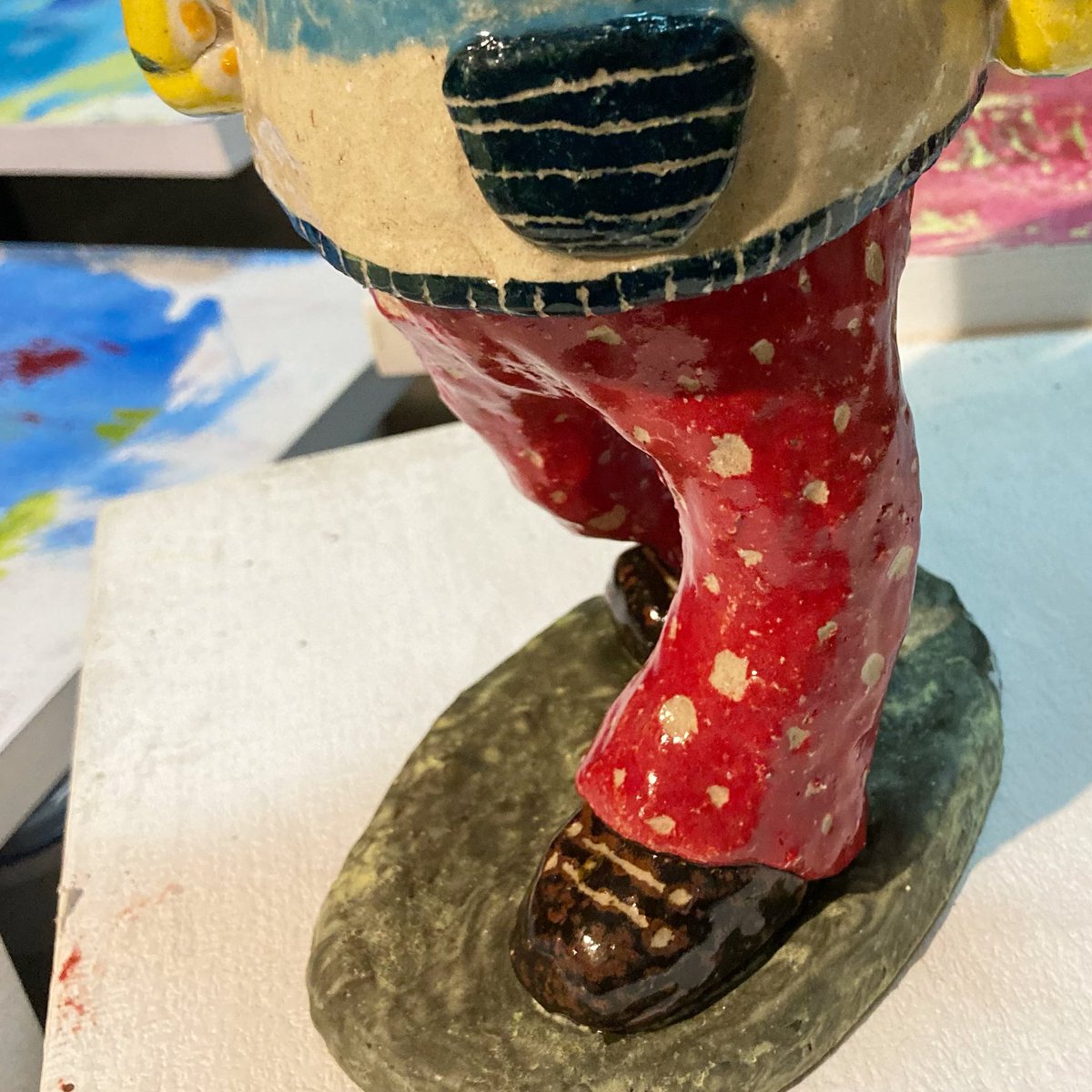maiko_muro's tweet photo. 誰だ?!
#アート
#陶
#art #ceramic
#sculpture
#ceramicanimals https://t.co/QozKAZ4Bxo
