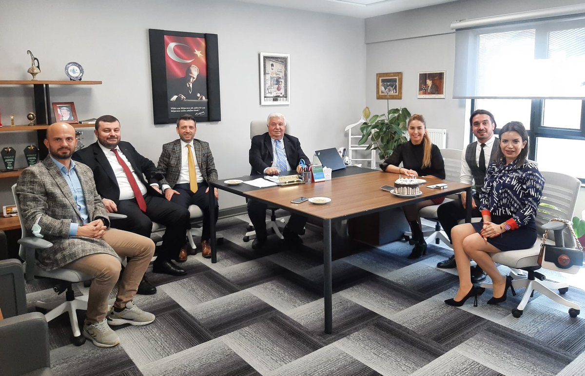 Uğur okulları yönetim kadrosu efsane ekibinin Kurucularımıza gerçekleştirmiş olduğu nazik ziyaretleri için teşekkür ederiz. Takımın gücü her bir üyedir. Her üyenin gücü ekiptir. 💙❤️