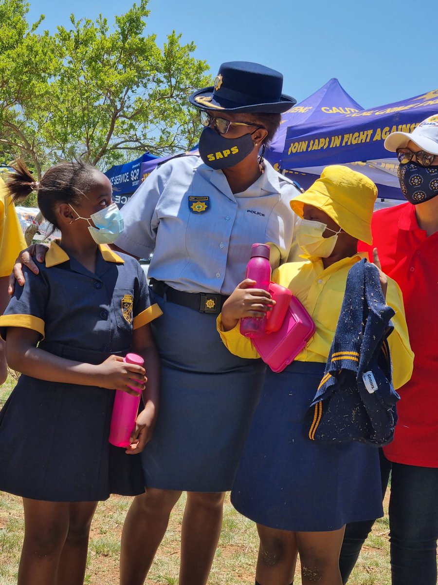 SAPoliceService's tweet photo. #sapsGP #SaferSchools awareness campaign is in full swing at Odin Park Primary School as #SAPS Gauteng joins forces with @GTP_Traffstats, @JoburgMPD, JHB EMS, @Netcare911_sa  and various other stakeholders to ensure all children are safe and feel safe ME https://t.co/90UBXr7i5u