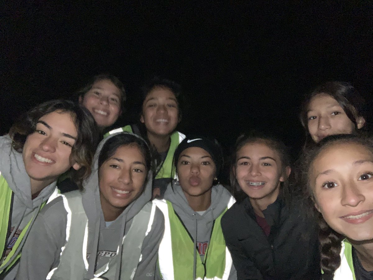 cross_bhs's tweet photo. Last practice for the seniors, last practice before the BIG DAY!!! #bittersweet #chopwoodcarrywater #statebound #letsgetit #trusttheprocess #family https://t.co/975UWoV5wJ