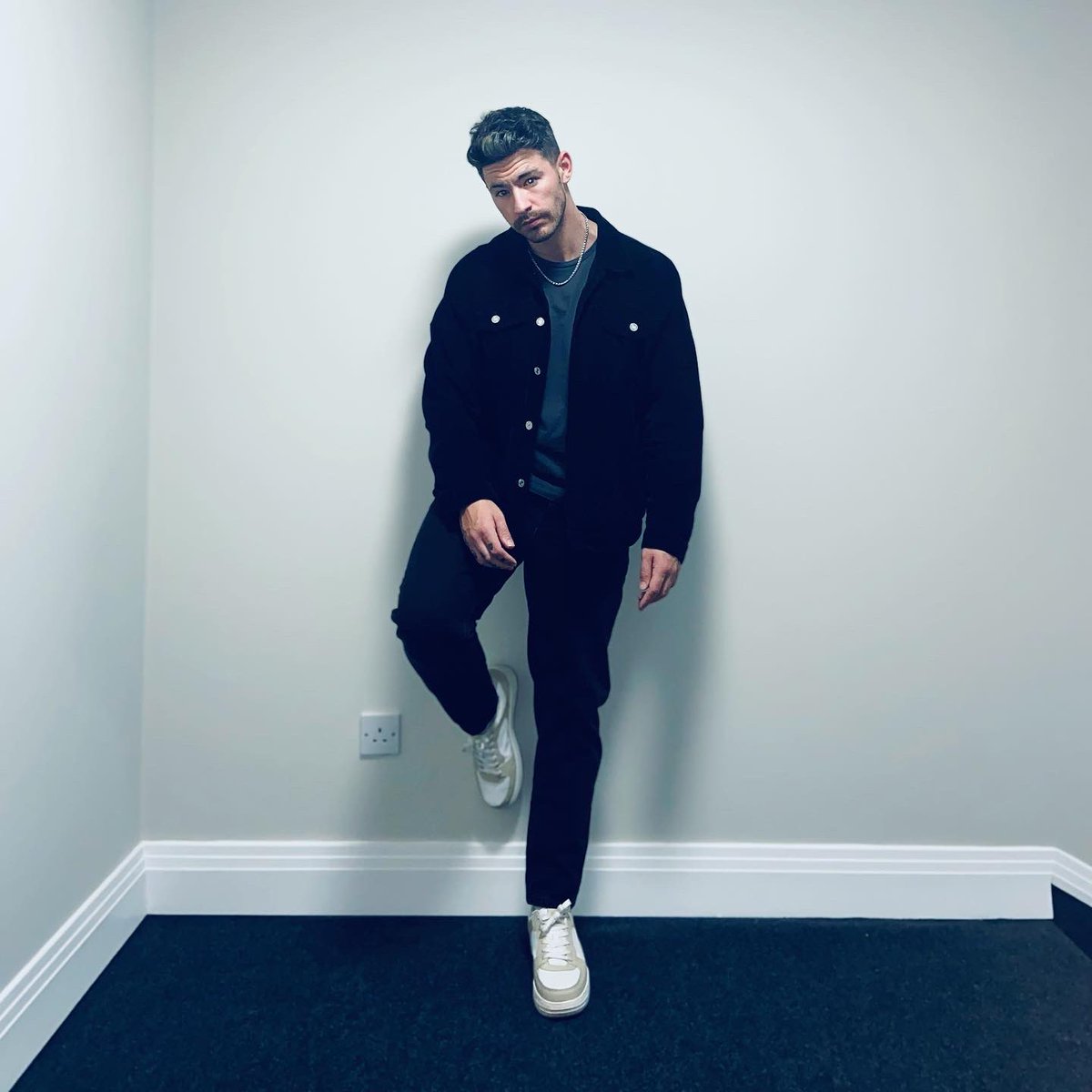 AaronJMusic1's tweet photo. My first headline show in Dublin tomorrow night! I cannot wait!!! Grab a ticket and come for a vibe ✨ https://t.co/jq5n72oVnu