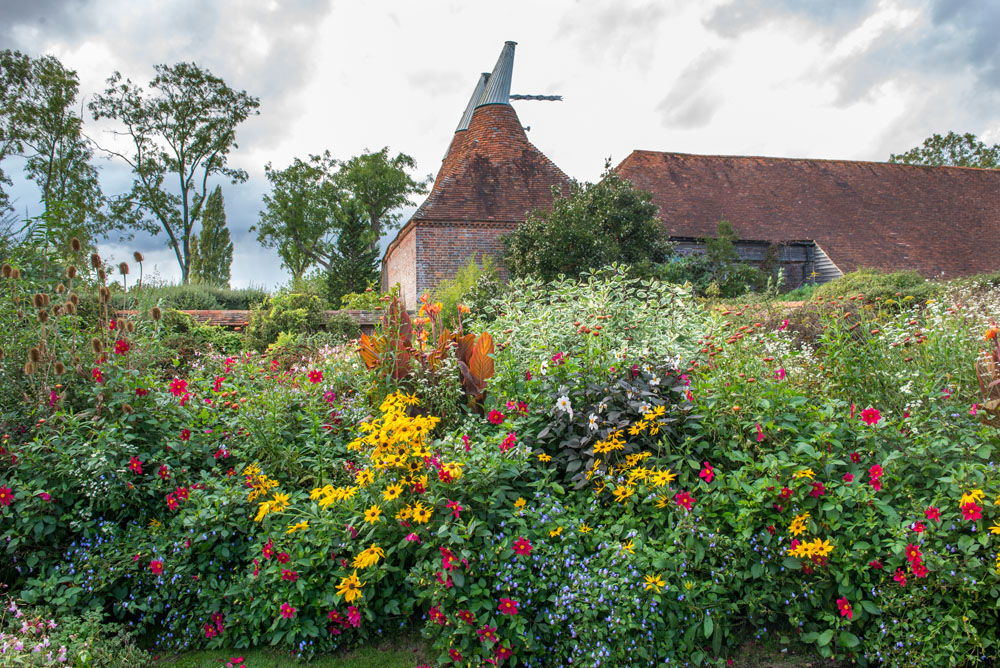 The first of our online talks is next Tuesday, 9th November at 7pm with CEO of <a href="/GreatDixter/">Great Dixter</a> Charitable Trust, Fergus Garrett. Join for a fascinating insight into the biodiversity of one of the UK’s most famous and much-loved gardens🌿 Tickets👉 bit.ly/3whXytB