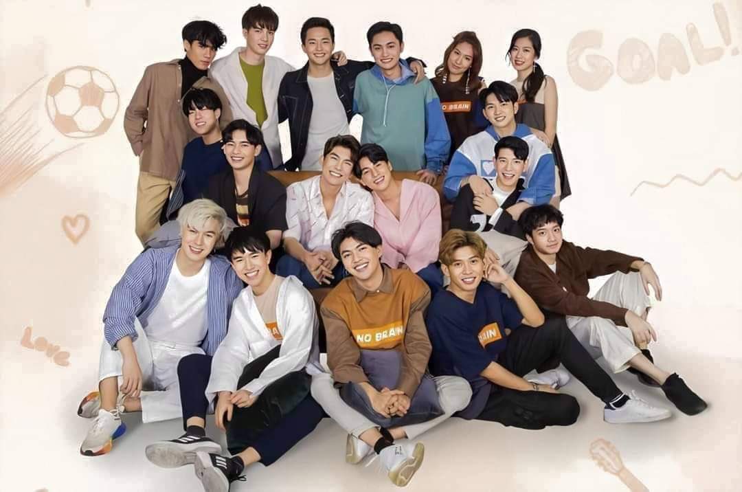 blebiw_29's tweet photo. Happy Birthday P Run . Hope your all wishes come true and future success. Have a blast phi. #HappyRun28th https://t.co/9MTHUpd7Ds